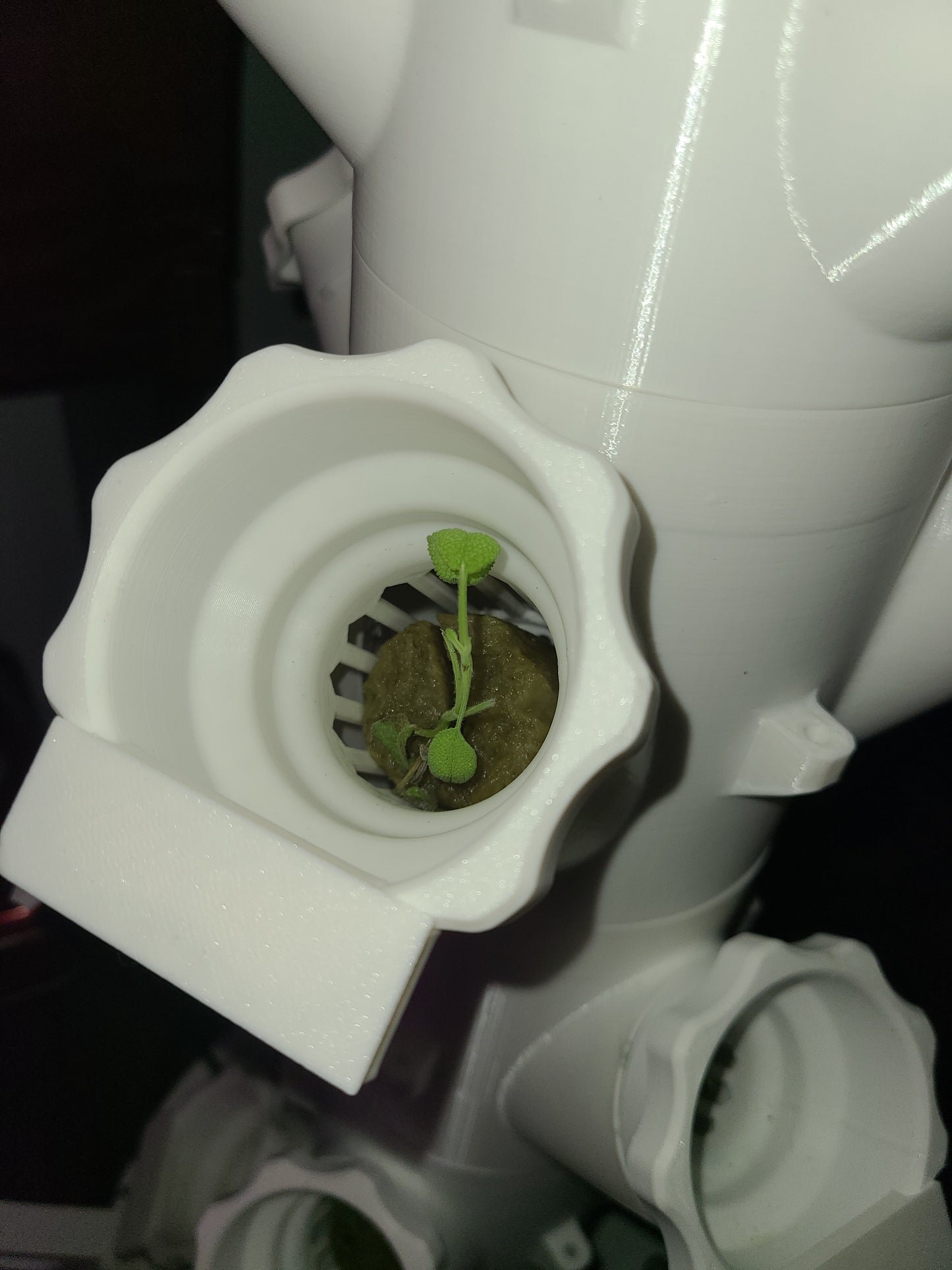 Vertical Hydroponic Grow Tower - Large - 30 pods w/4ft LED Grow Light Kit