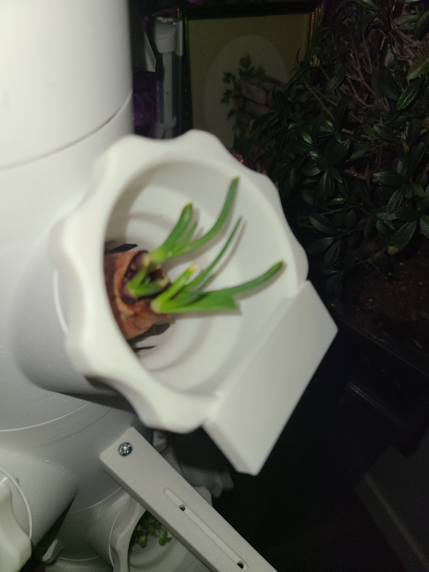 Vertical Hydroponic Grow Tower - Large - 30 pods w/4ft LED Grow Light Kit