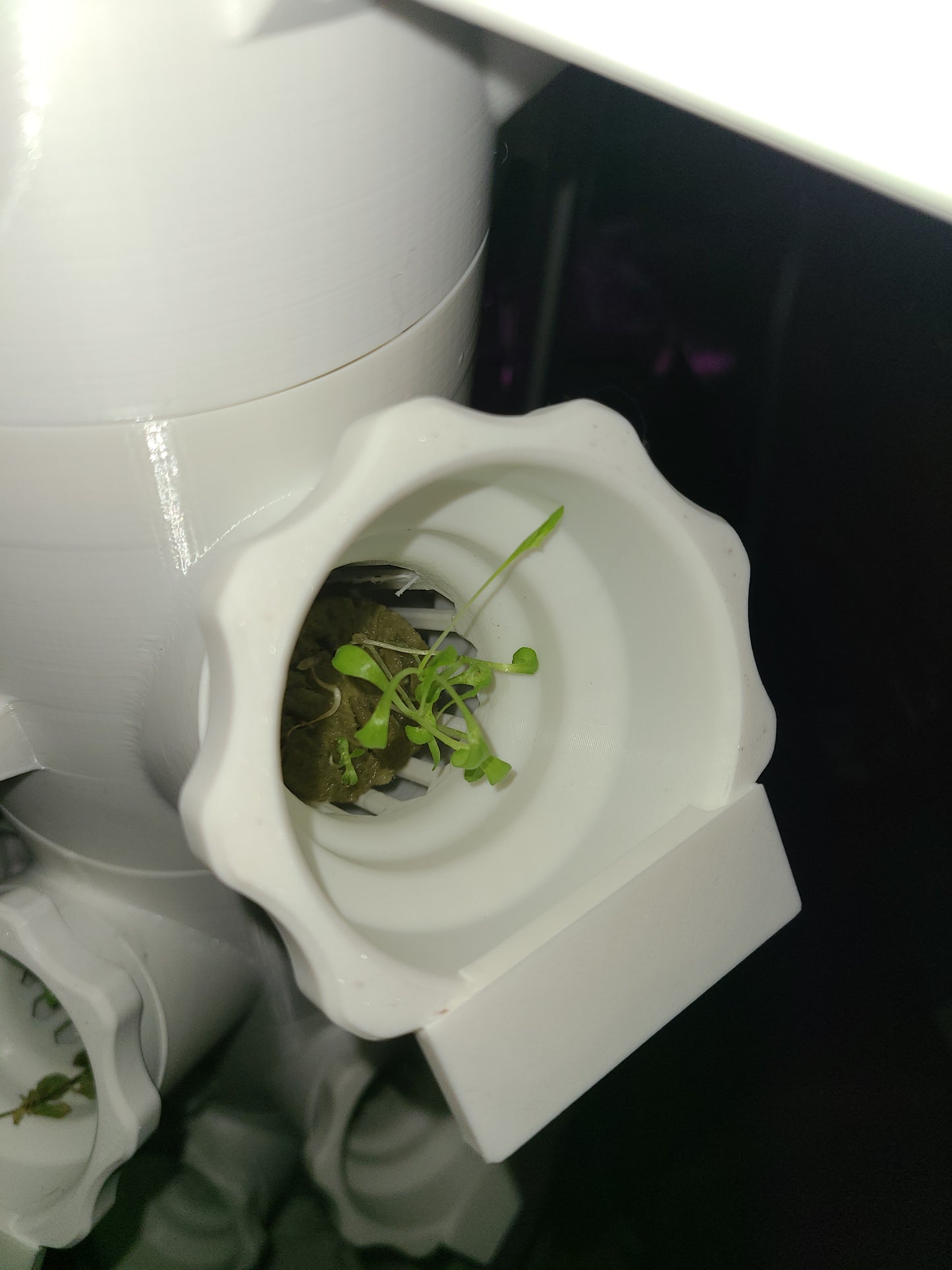 Vertical Hydroponic Grow Tower - Large - 30 pods