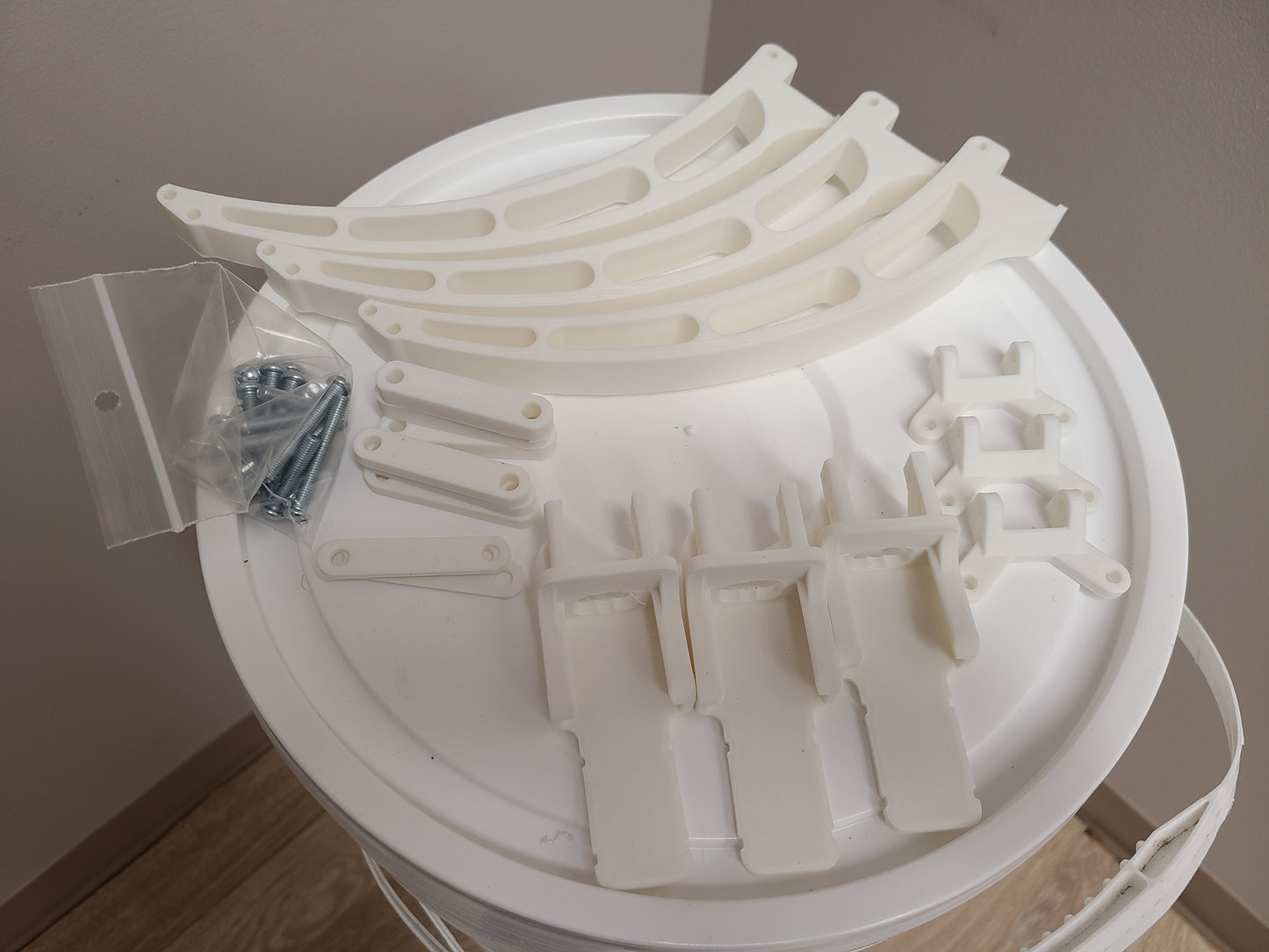 Vertical Hydroponic Seeding Tower - Large - 180 pods w/4ft LED Grow Light Kit